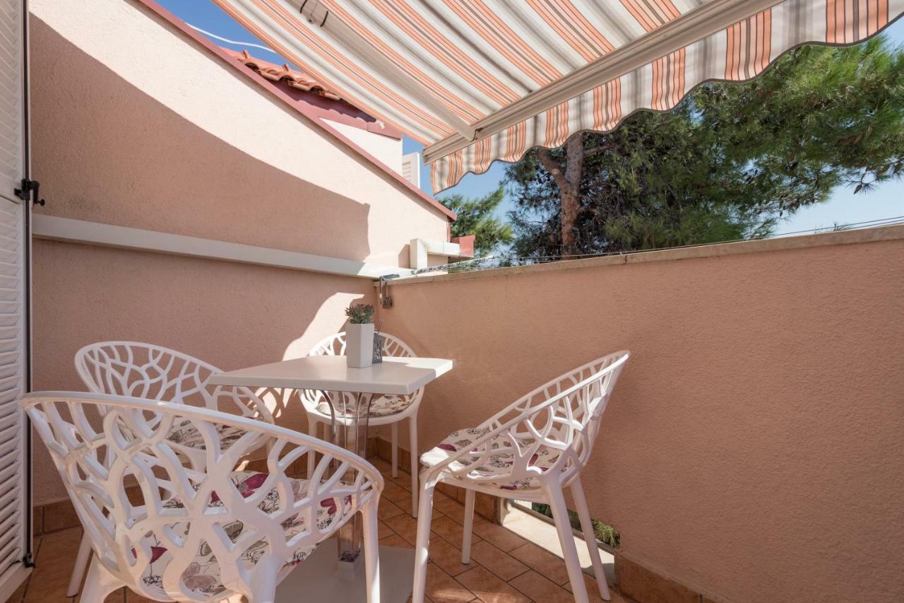 Apartman Nena Turanj Exterior foto